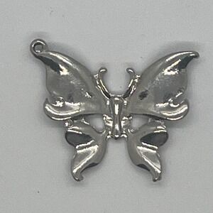 Pendant Pewter Butterfly Silver Tone Textured Vintage Estate Small Charm Jewelry